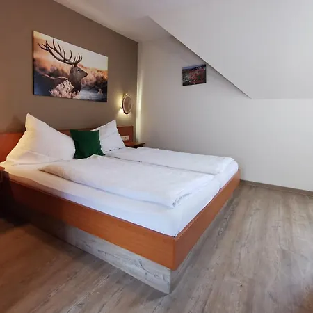 & Drei Lilien 2* 베르바크