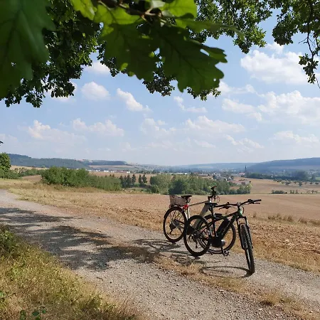 & Drei Lilien Szálloda 2*