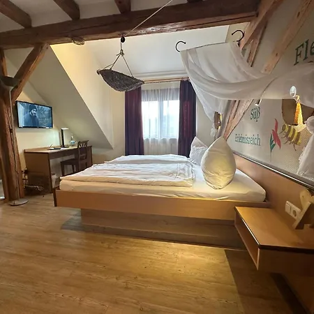 & Drei Lilien מלון Werbach