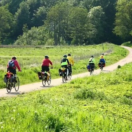 מלון & Drei Lilien