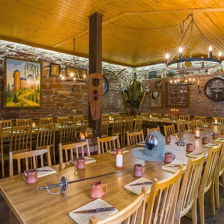 & Drei Lilien 호텔