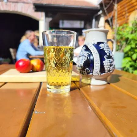& Drei Lilien Отель 2*